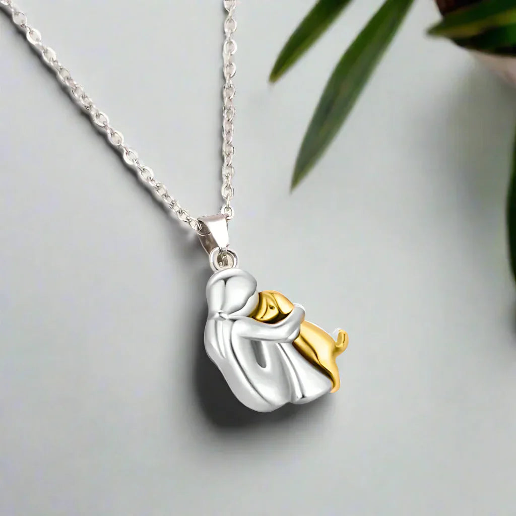Elivo™ | Collier pendentif Étreinte